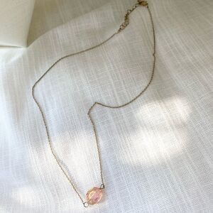 Pink bead necklace 💕 Fun bohemian iridescent clear stone necklace on chain